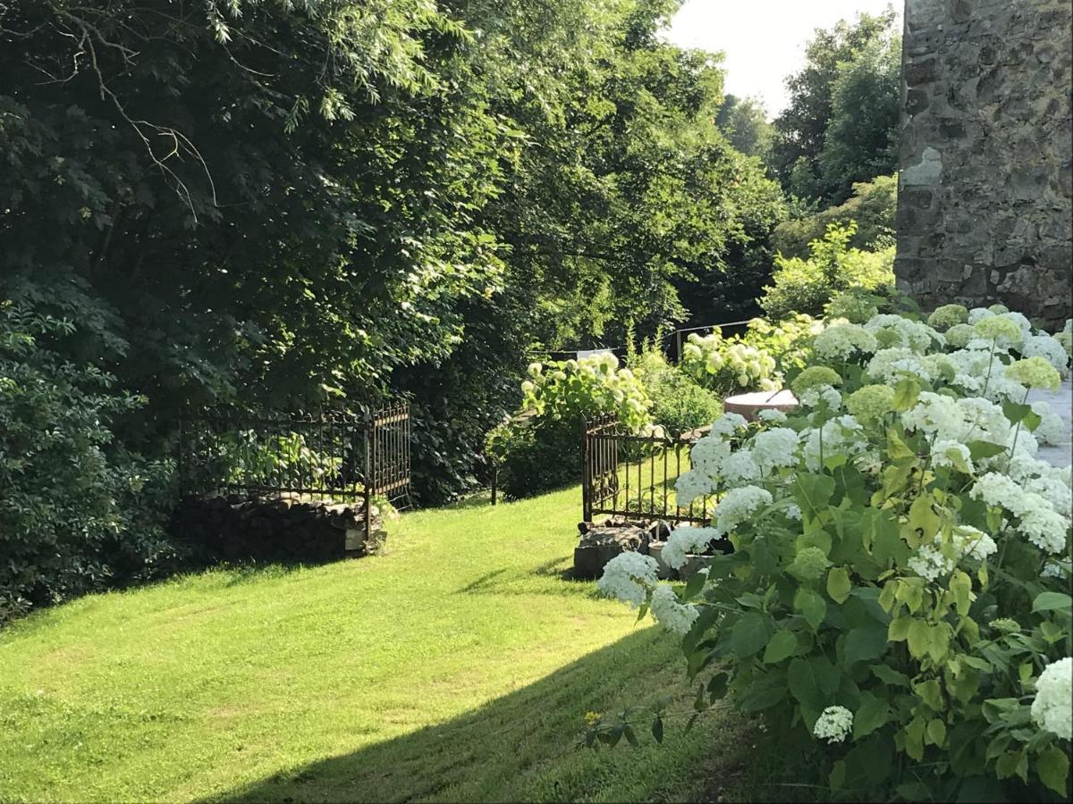 Bed and Breakfast La Grange De Dourlers Esterno foto