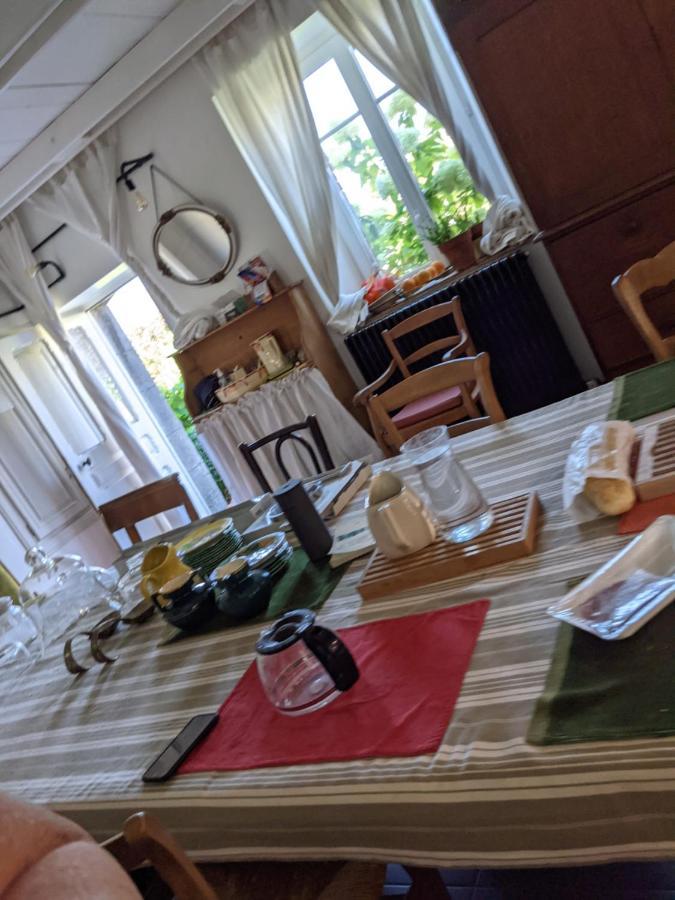 Bed and Breakfast La Grange De Dourlers Esterno foto