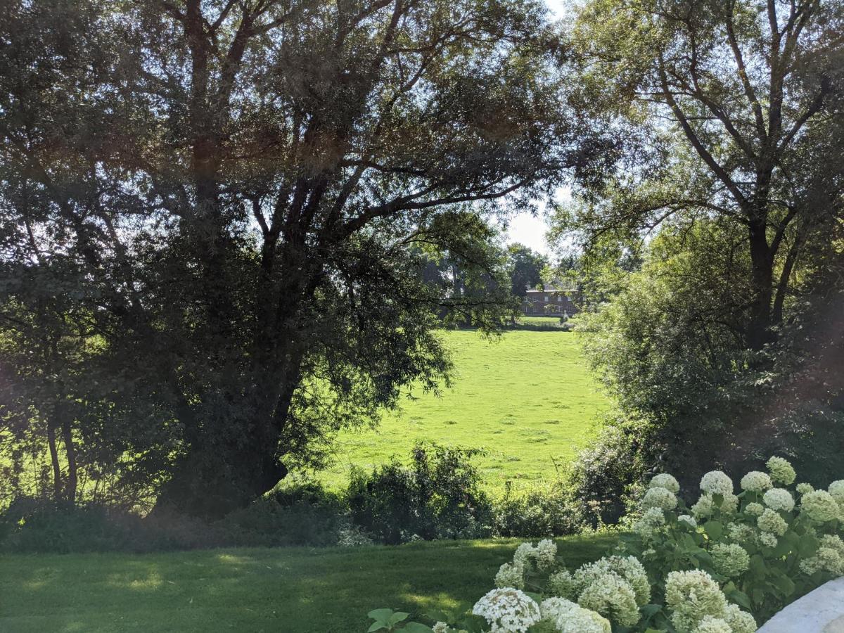 Bed and Breakfast La Grange De Dourlers Esterno foto