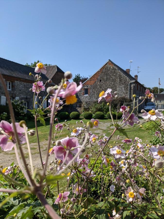 Bed and Breakfast La Grange De Dourlers Esterno foto